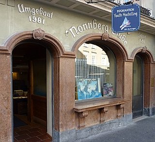 Room In Salzburg Cheap Hostels Hostel Bookers